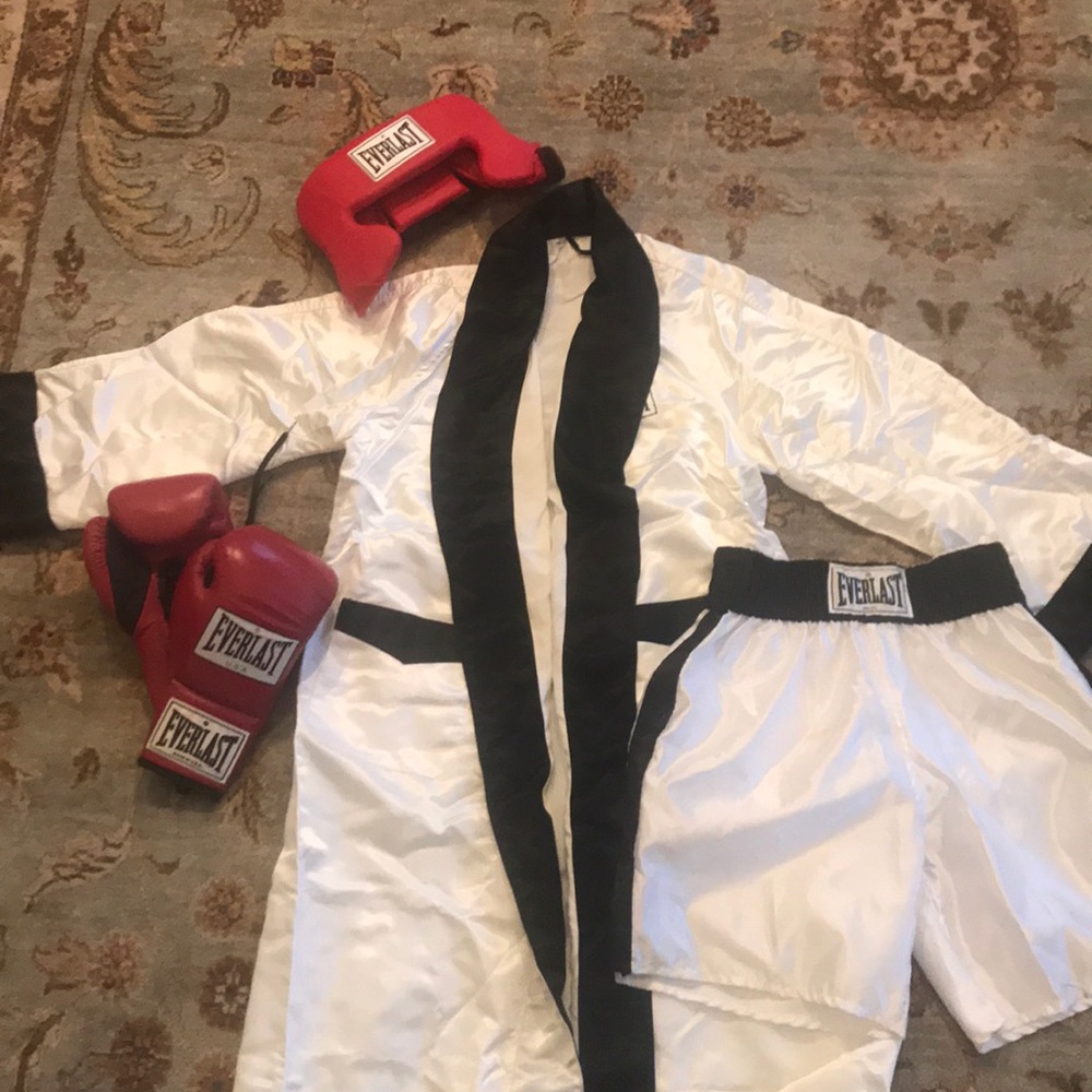Everlast Boxing Ring Gear - complete + never used